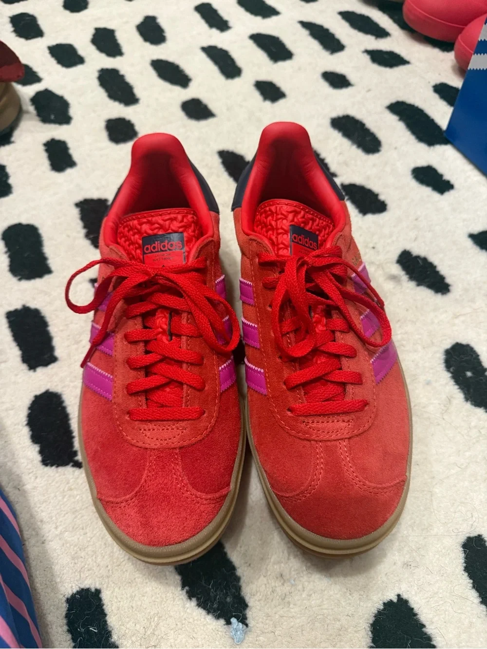 Adidas gazelle bold sneakers red and fuchsia pink women’s size 7 like new - Picture 8 of 9